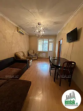 Satılır 3 otaqlı köhnə tikili 50 m²