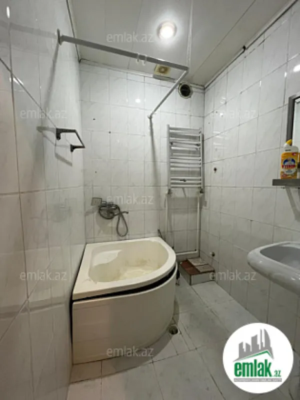 Satılır 3 otaqlı köhnə tikili 50 m²