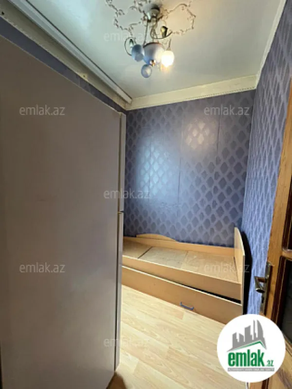 Satılır 3 otaqlı köhnə tikili 50 m²