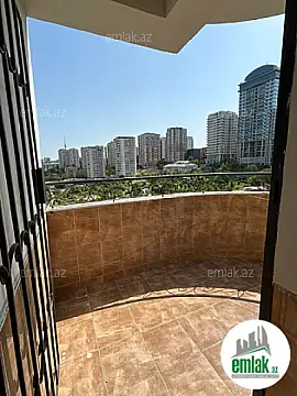 Satılır 4 otaqlı yeni tikili 160 m²