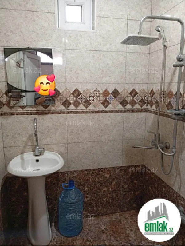 Satılır 2 otaqlı həyət evi 65 m²