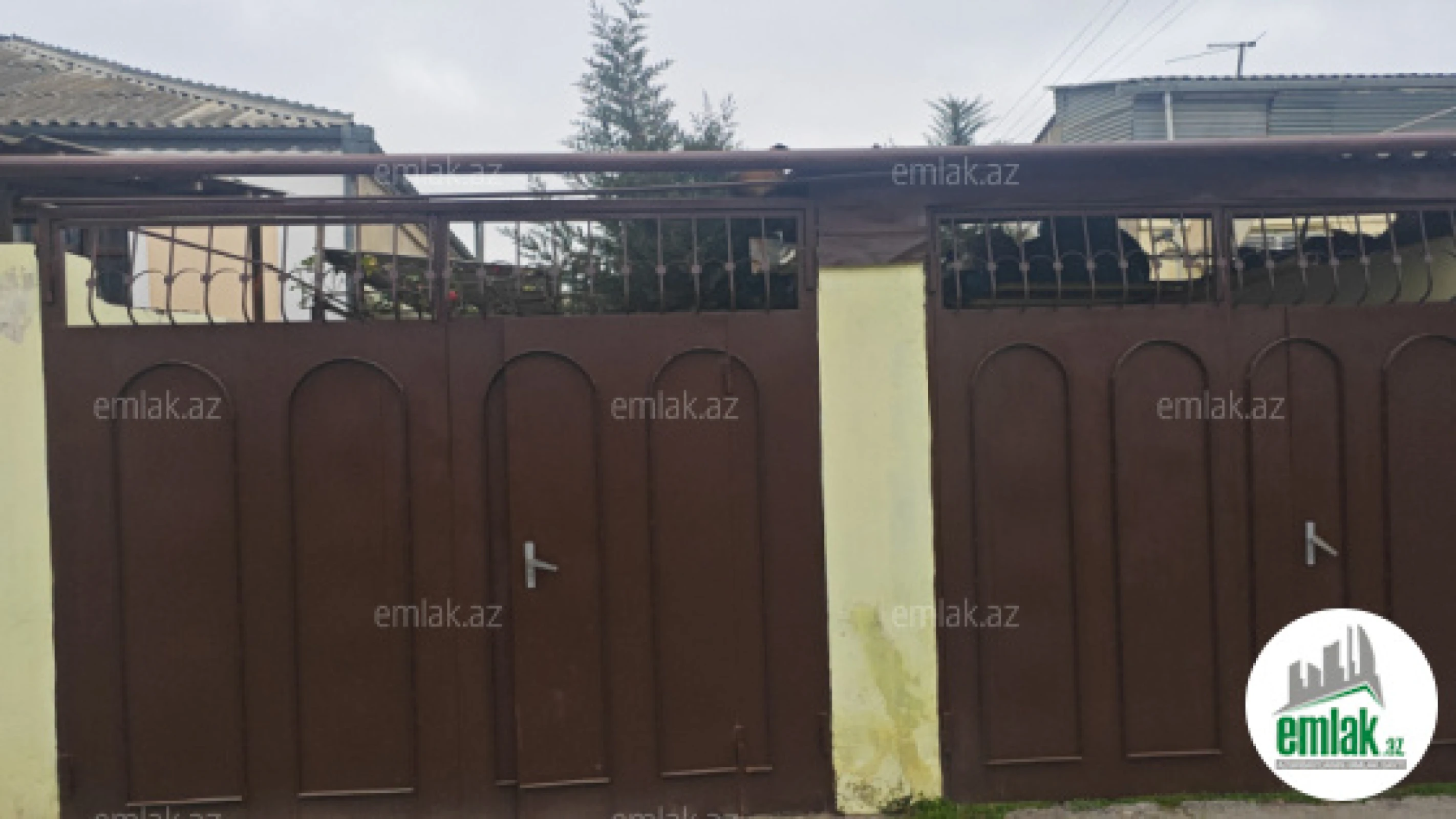 Satılır 4 otaqlı həyət evi 100 m²