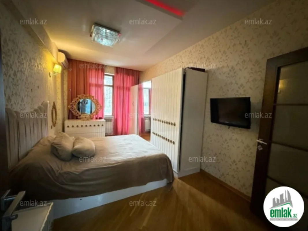 Satılır 3 otaqlı yeni tikili 168 m²