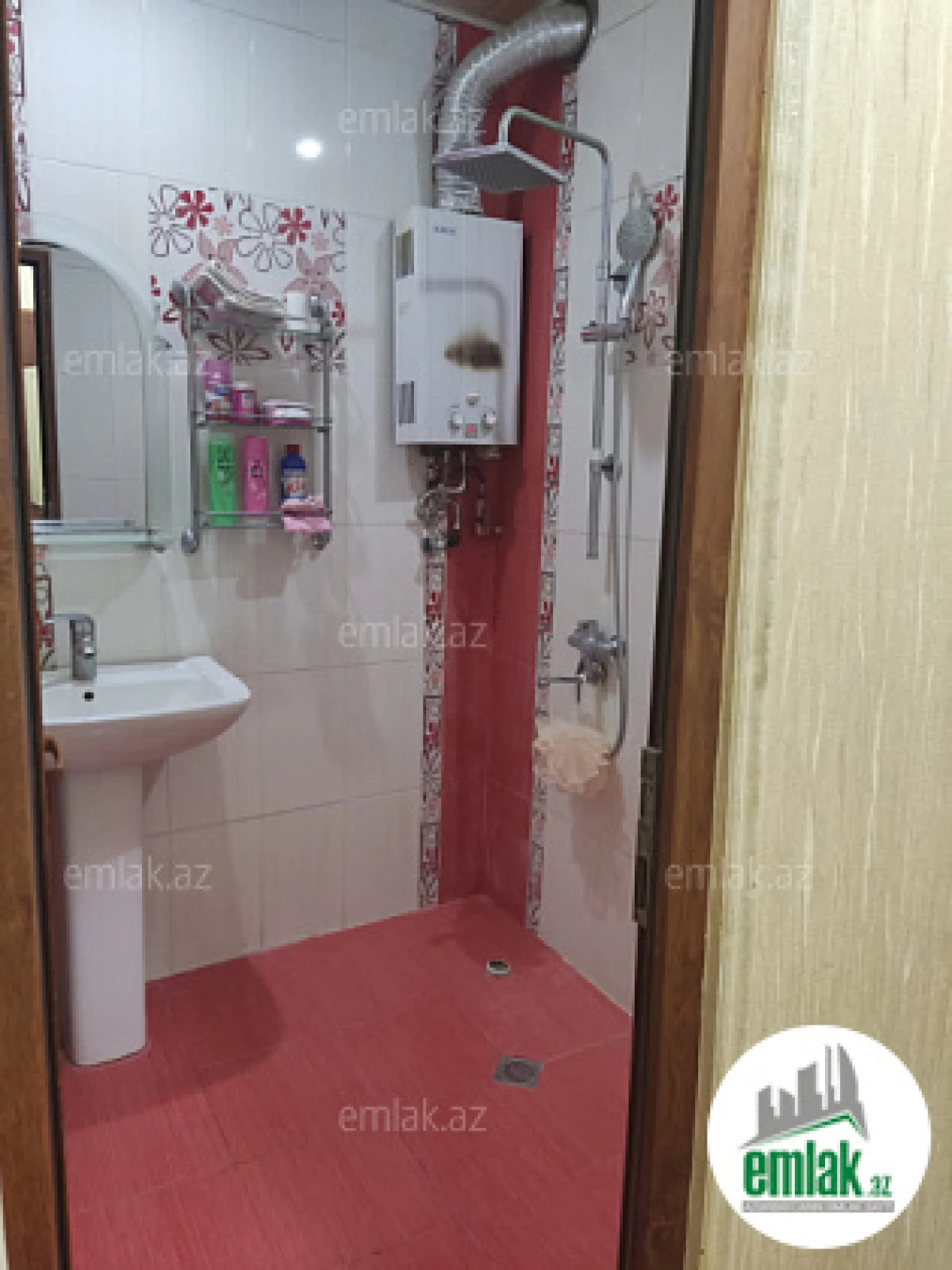 Satılır 2 otaqlı köhnə tikili 58 m²