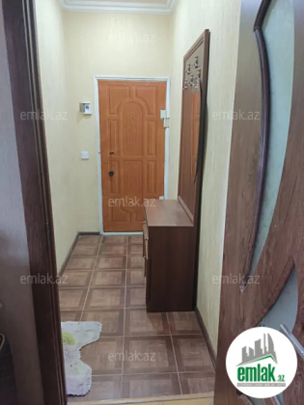 Satılır 2 otaqlı köhnə tikili 58 m²
