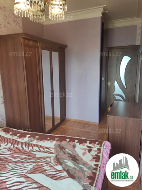 Satılır 2 otaqlı köhnə tikili 58 m²