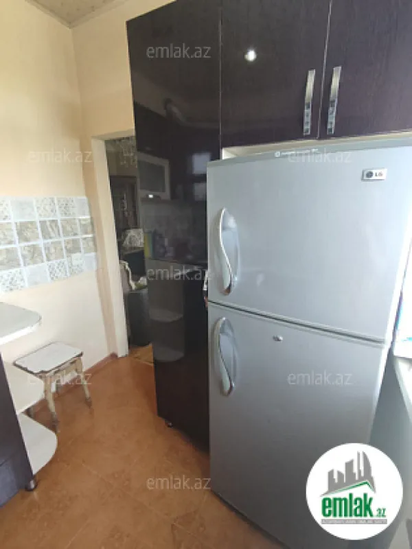Satılır 2 otaqlı köhnə tikili 58 m²