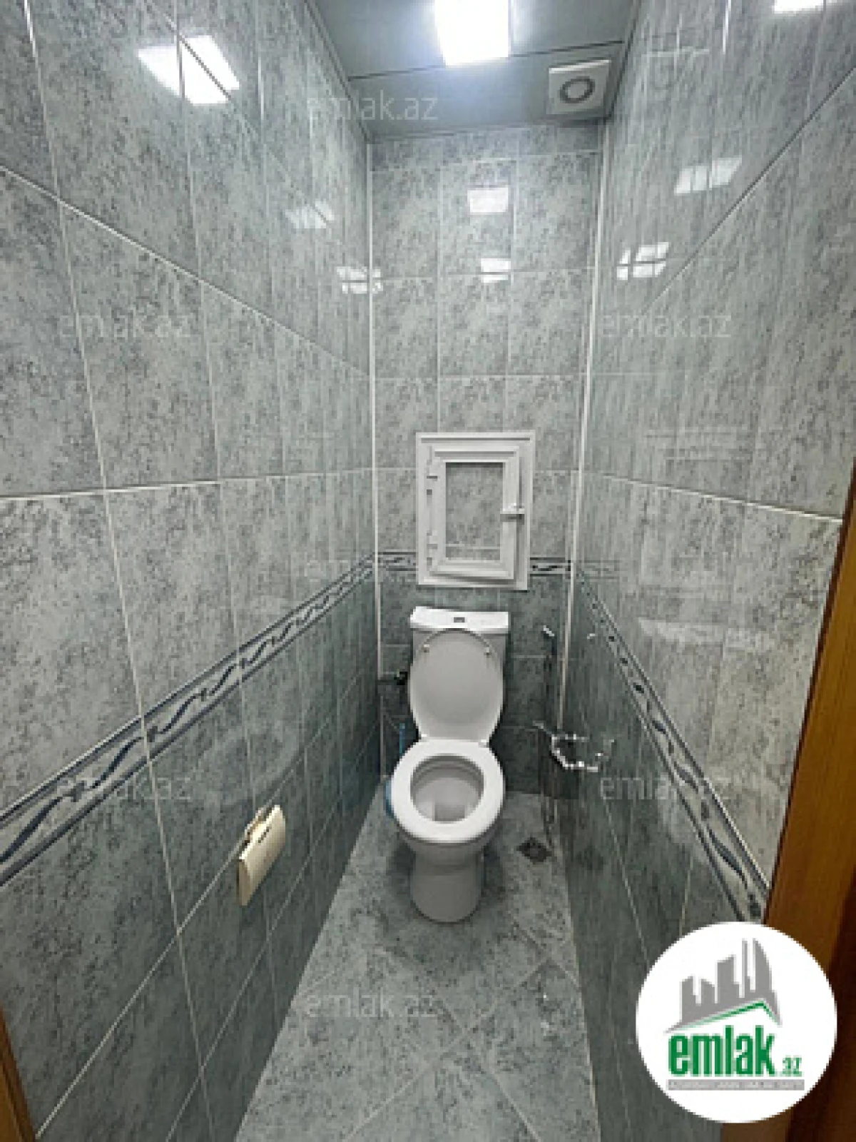 Satılır 3 otaqlı köhnə tikili 90 m²