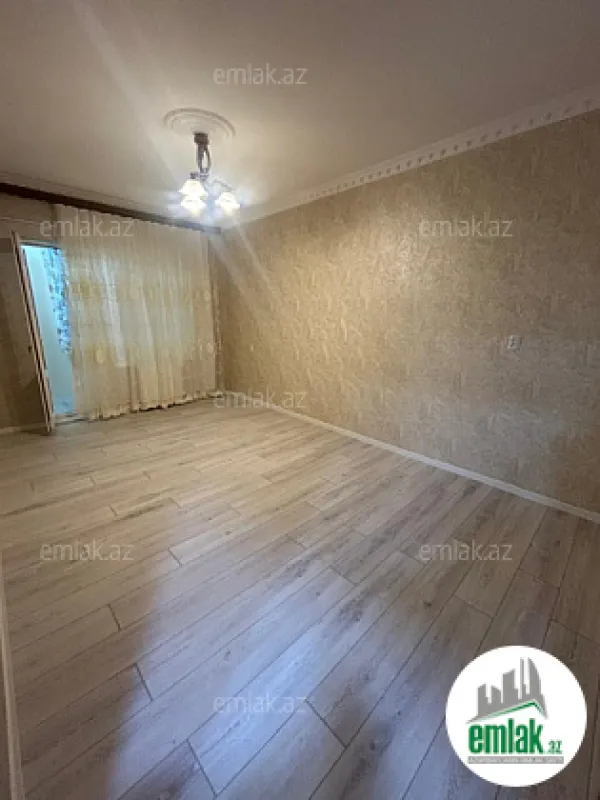 Satılır 3 otaqlı köhnə tikili 90 m²