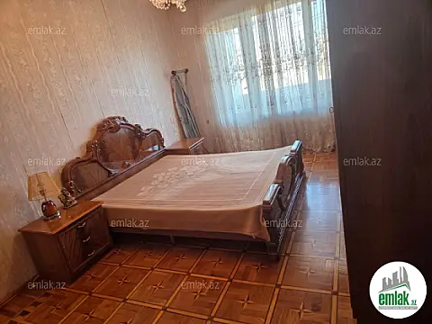 Satılır 4 otaqlı köhnə tikili 110 m²