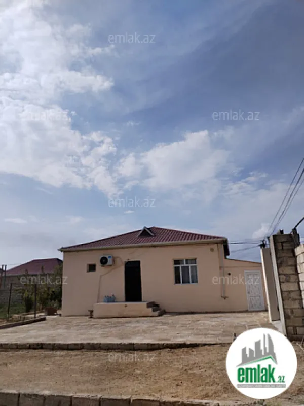 Satılır 3 otaqlı həyət evi 100 m²