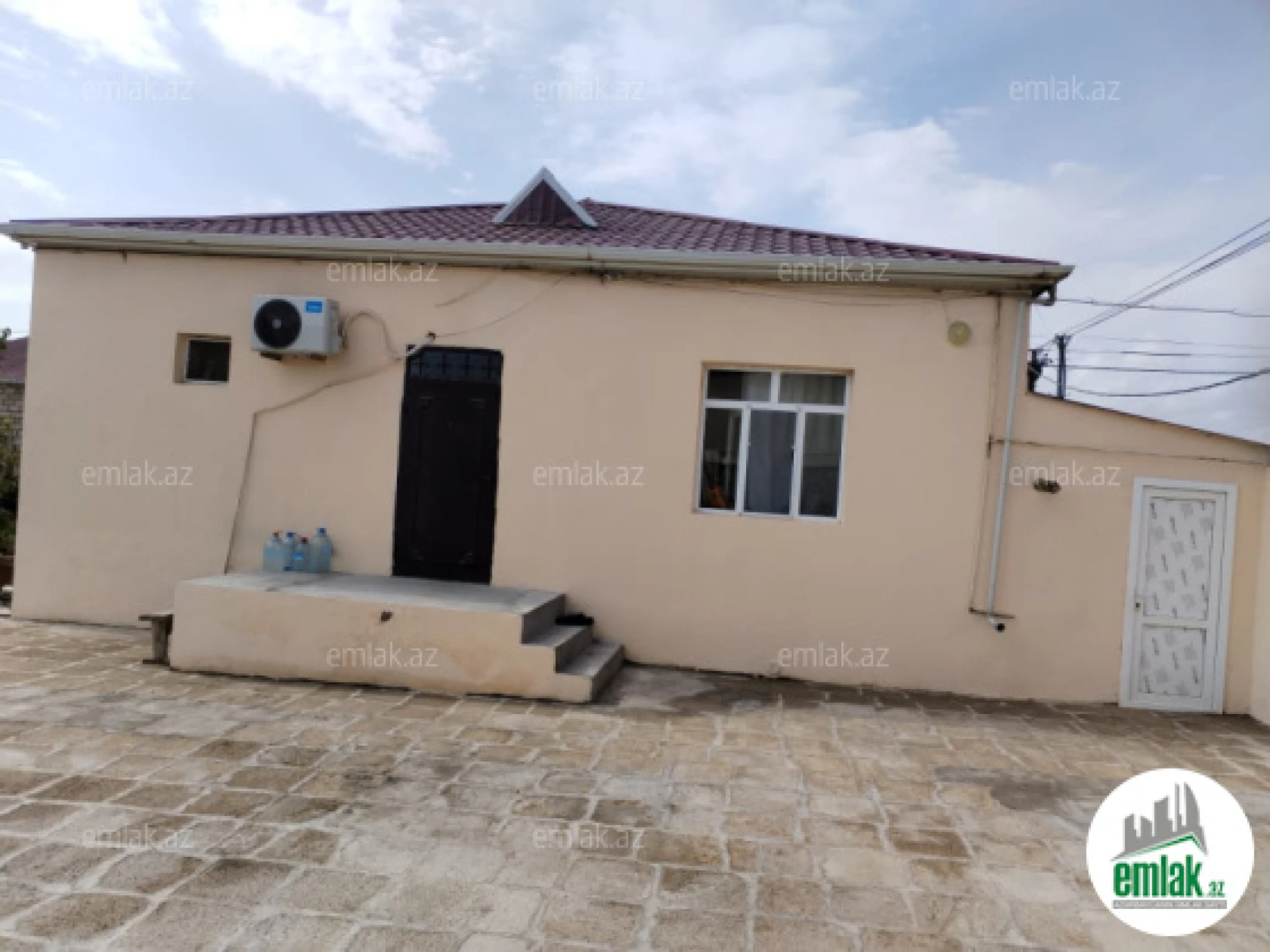 Satılır 3 otaqlı həyət evi 100 m²