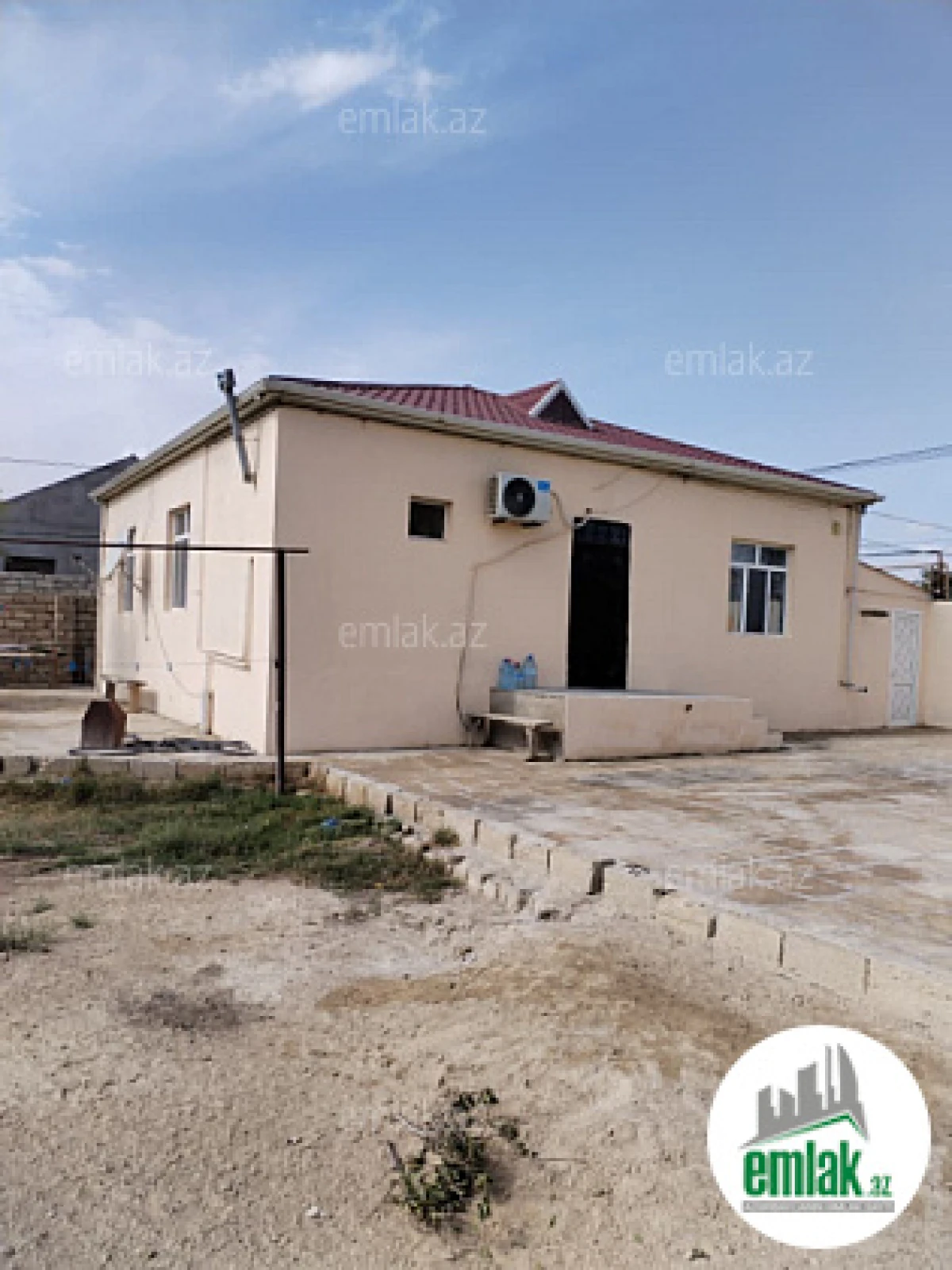 Satılır 3 otaqlı həyət evi 100 m²