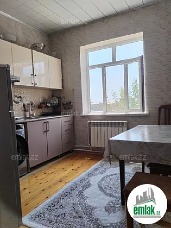 Satılır 3 otaqlı həyət evi 100 m²
