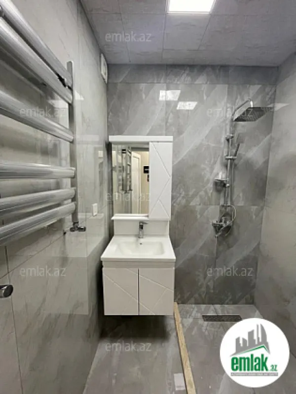 Satılır 3 otaqlı köhnə tikili 70 m²
