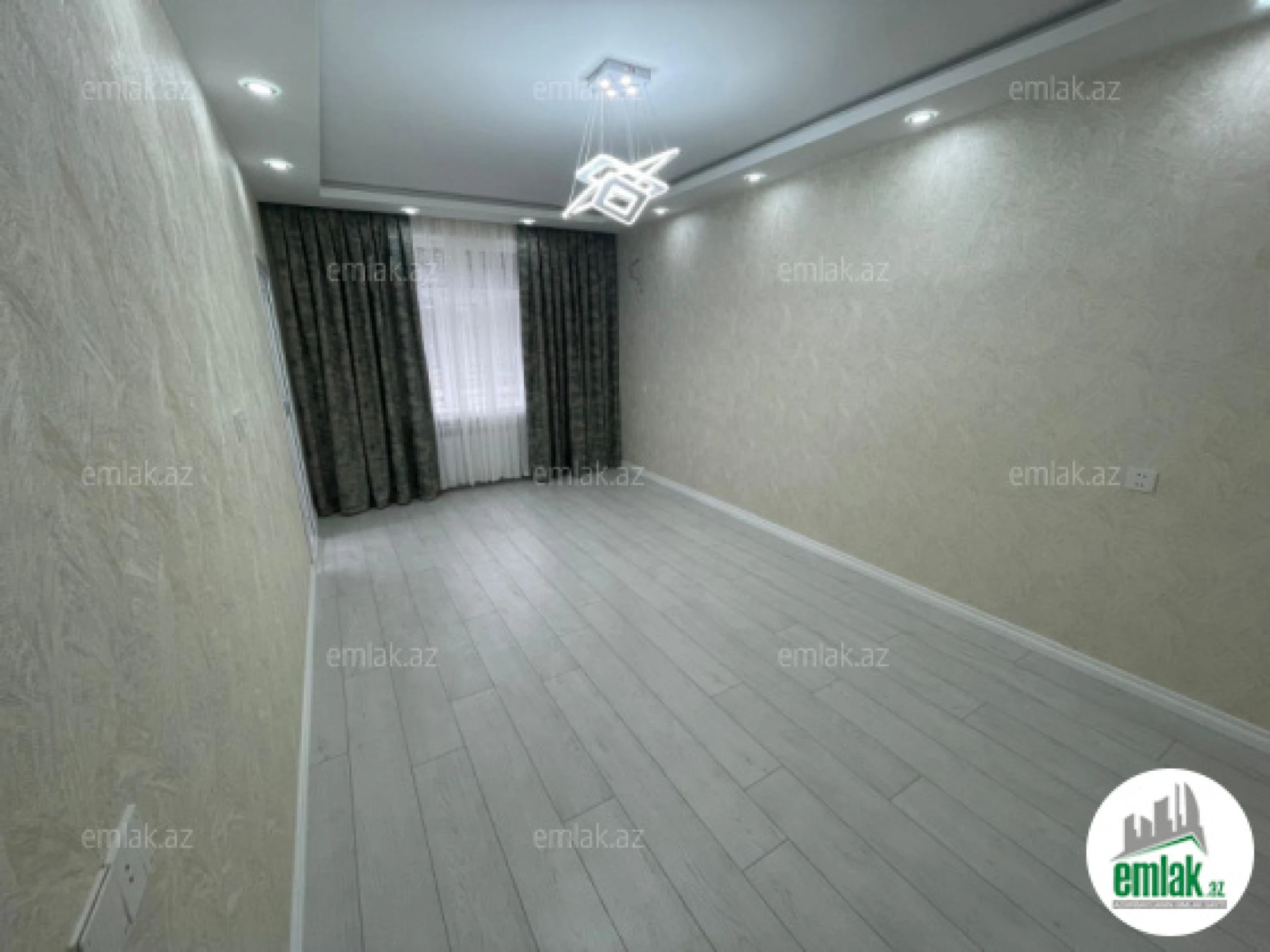 Satılır 3 otaqlı köhnə tikili 70 m²