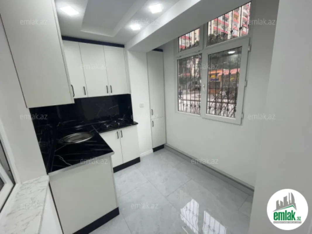 Satılır 3 otaqlı köhnə tikili 70 m²