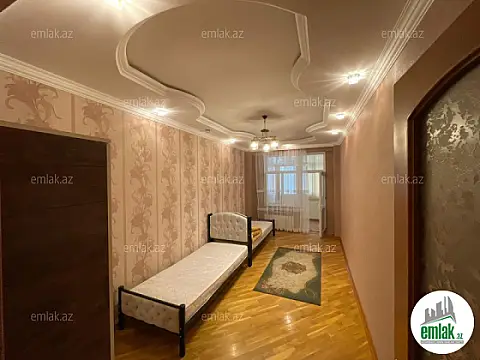 Satılır 3 otaqlı yeni tikili 130 m²