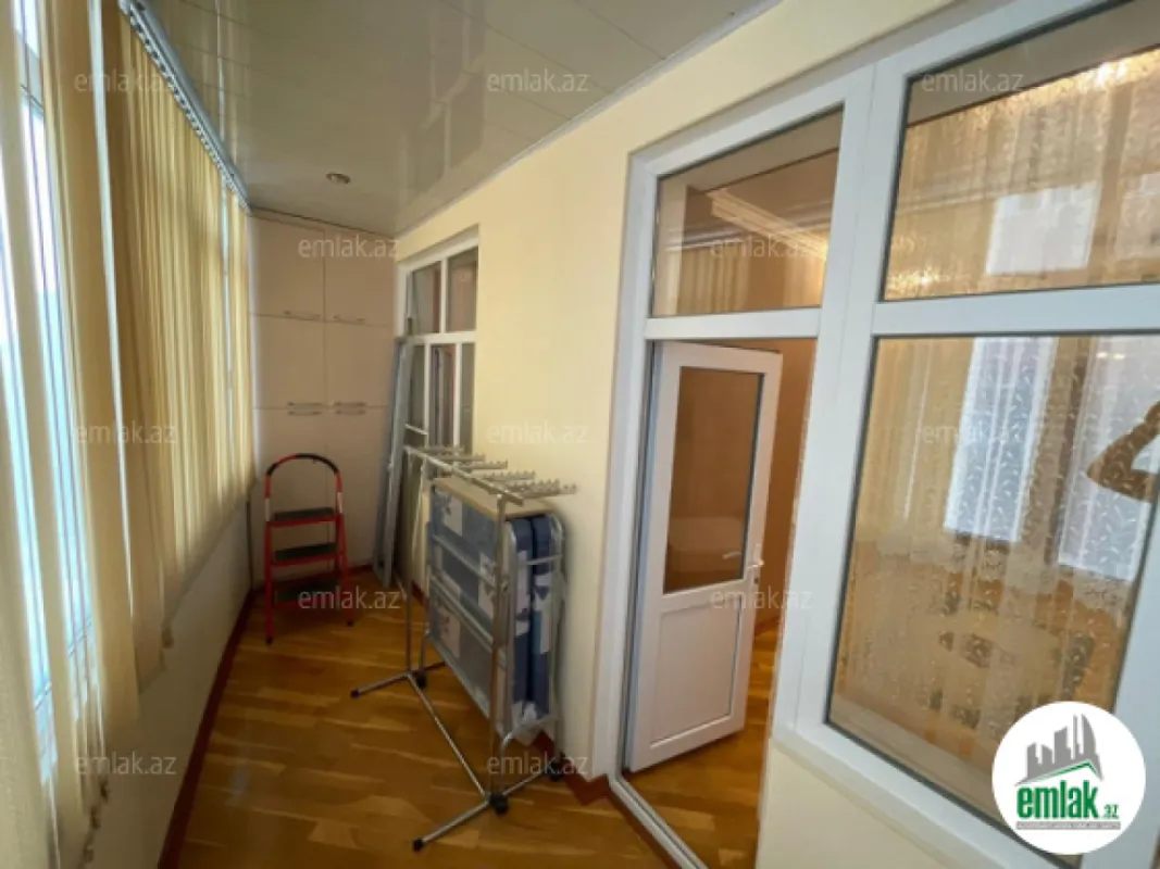 Satılır 3 otaqlı yeni tikili 130 m²