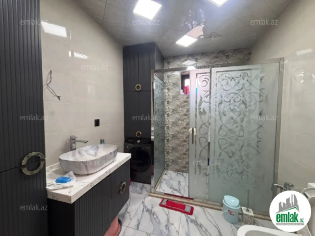 Satılır 4 otaqlı mənzil 160 m²