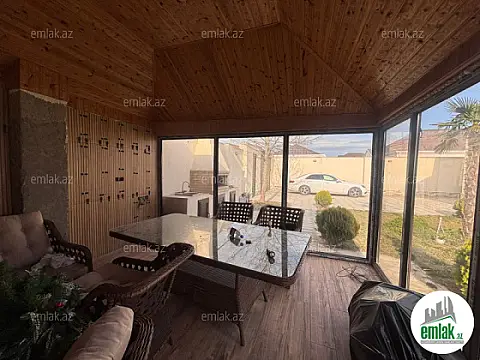 Satılır 4 otaqlı mənzil 160 m²