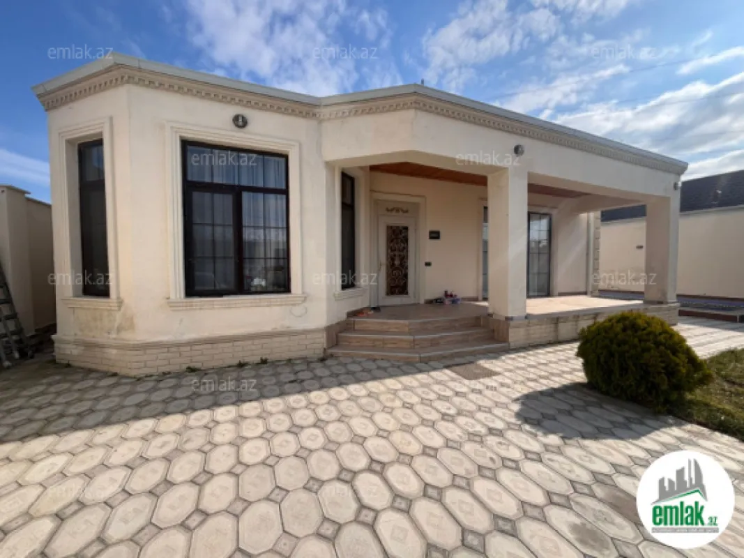 Satılır 4 otaqlı mənzil 160 m²