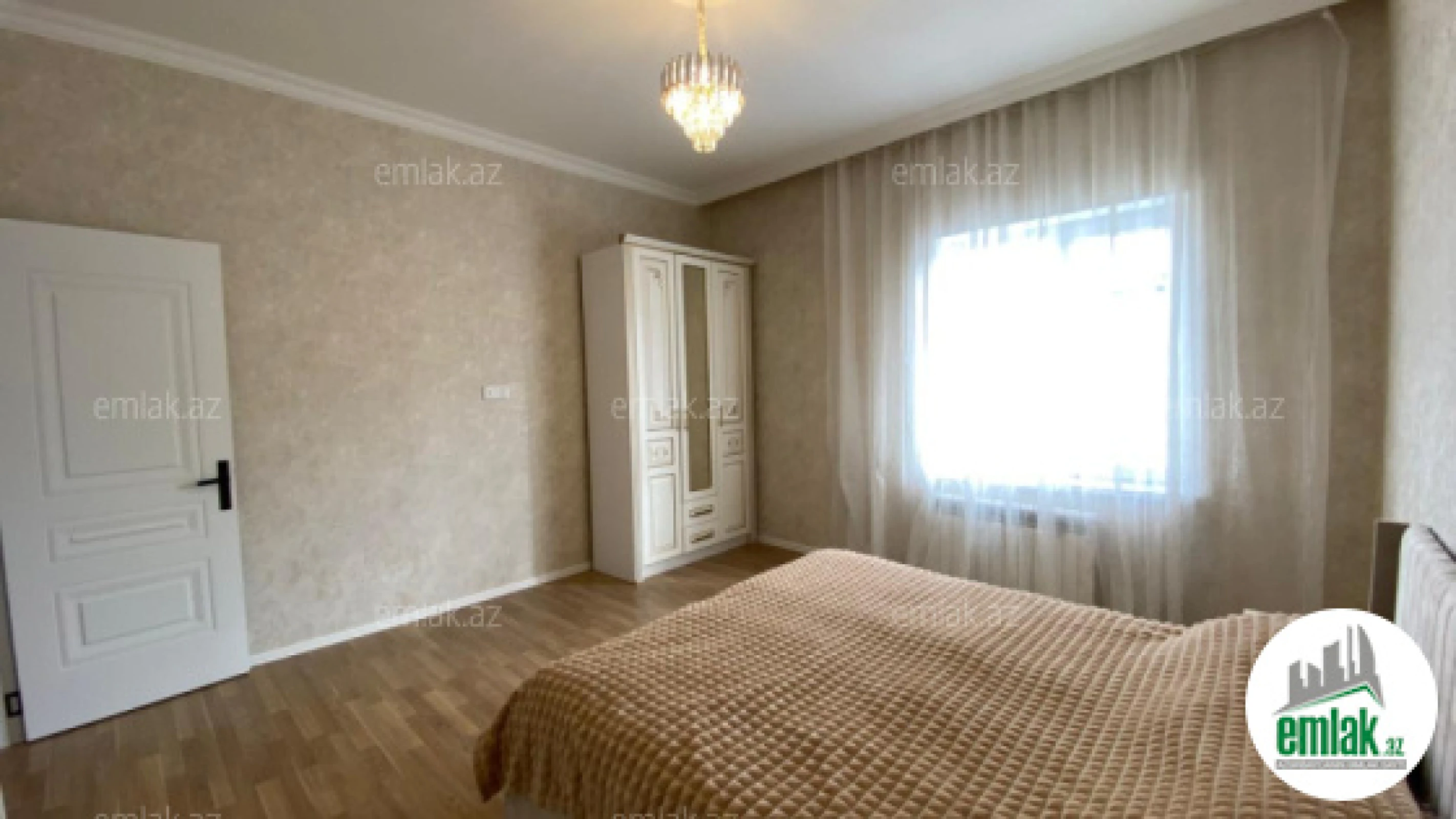 Satılır 3 otaqlı həyət evi 140 m²