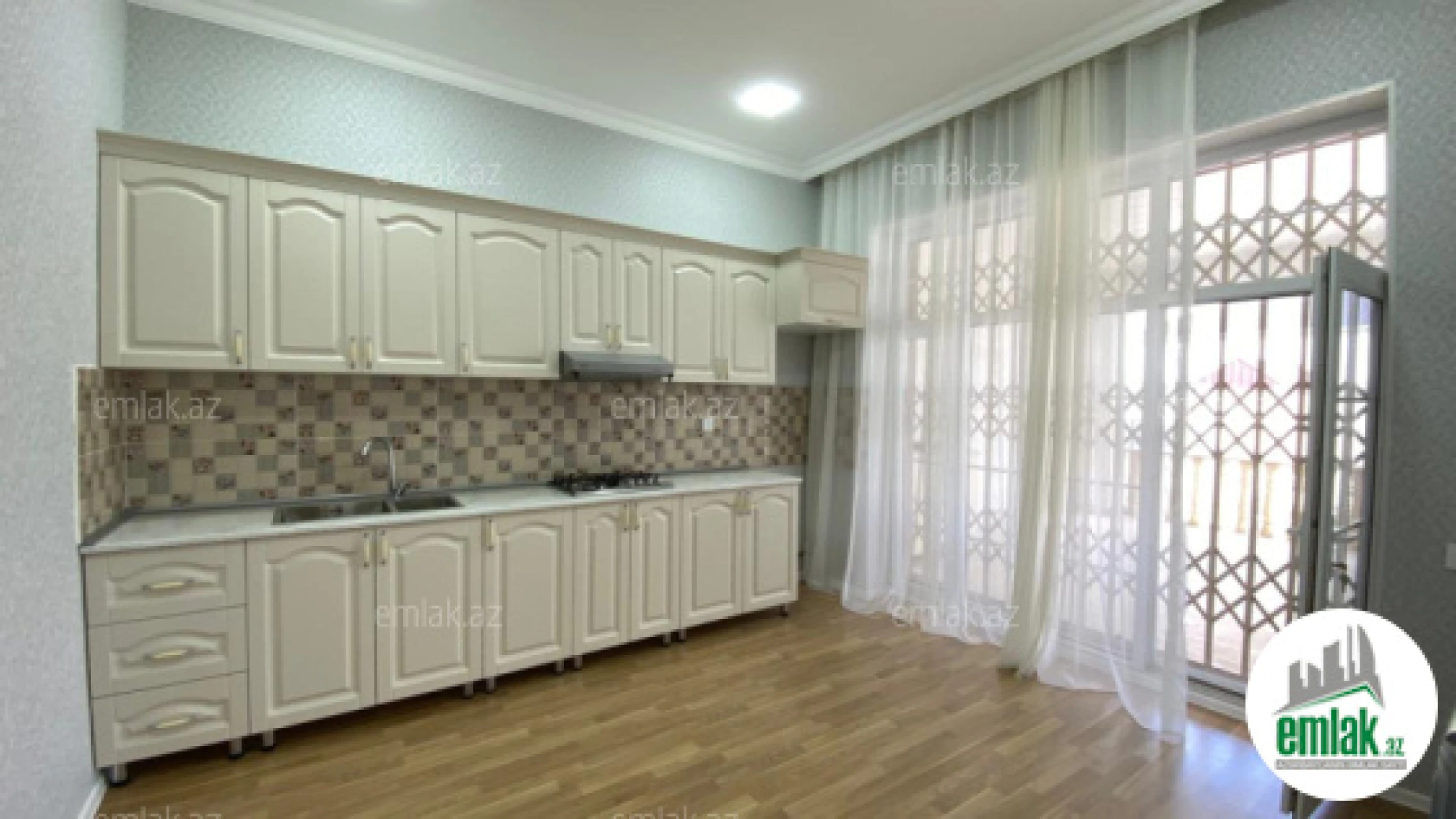 Satılır 3 otaqlı həyət evi 140 m²