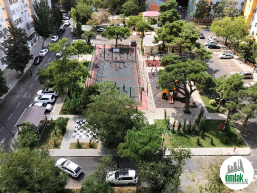 Satılır 2 otaqlı köhnə tikili 70 m²