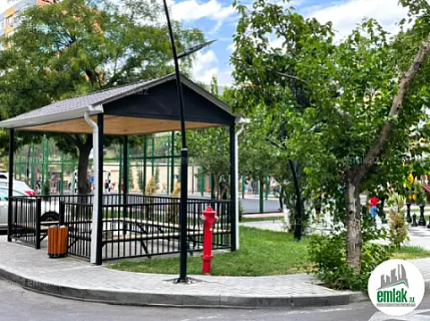 Satılır 2 otaqlı köhnə tikili 70 m²