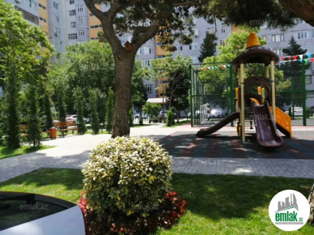 Satılır 2 otaqlı köhnə tikili 70 m²