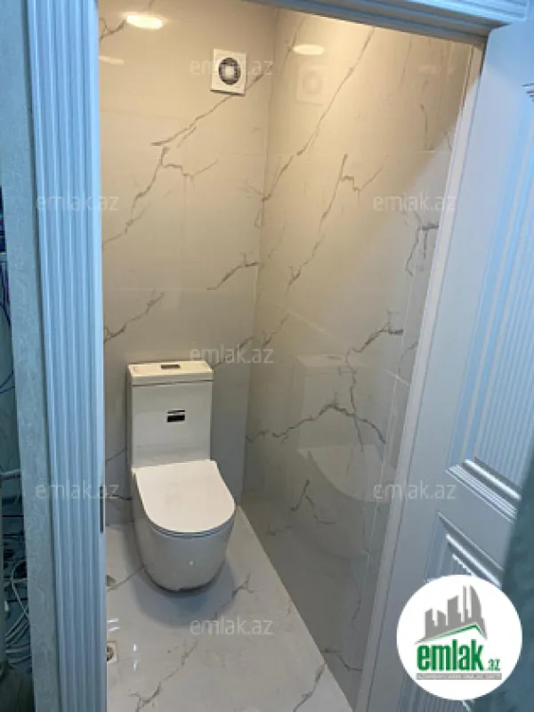 Satılır 2 otaqlı köhnə tikili 70 m²