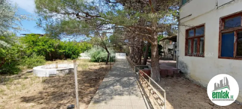 Satılır 6 otaqlı mənzil 200 m²