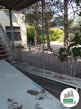 Satılır 6 otaqlı mənzil 200 m²