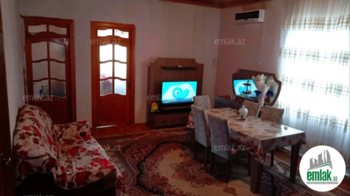 Satılır 4 otaqlı həyət evi 130 m²