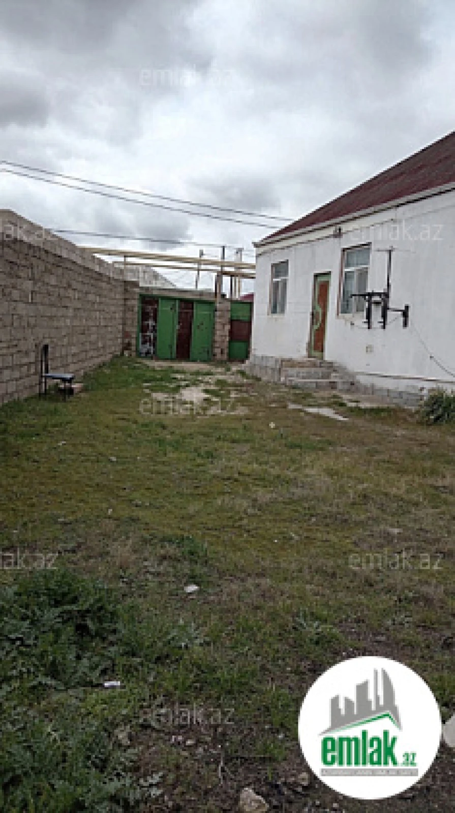 Satılır 4 otaqlı həyət evi 130 m²