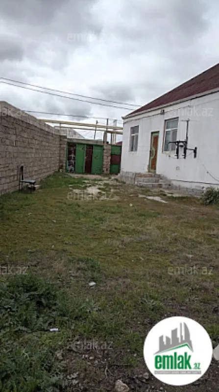 Satılır 4 otaqlı həyət evi 130 m²