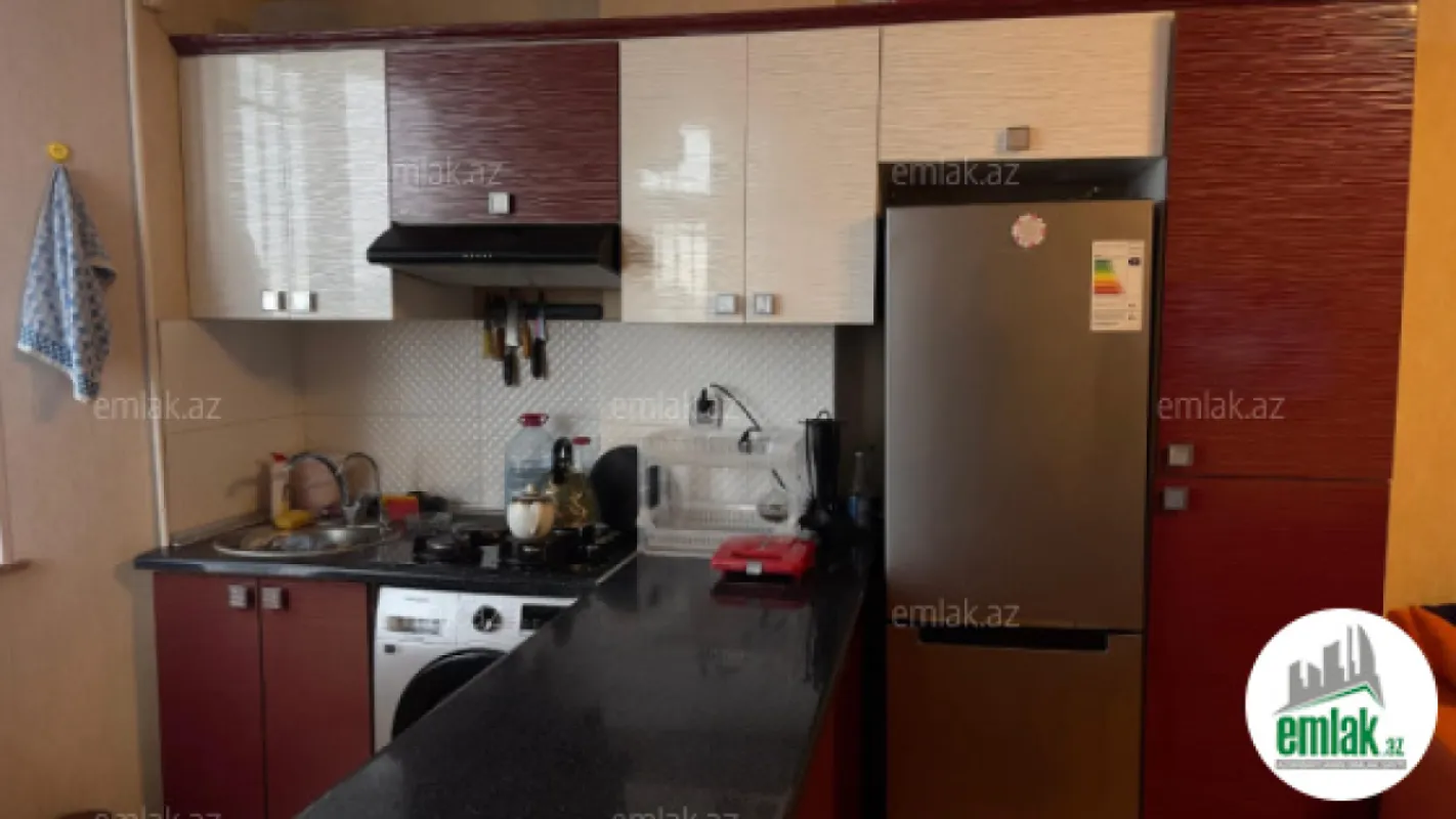 Satılır 3 otaqlı yeni tikili 100 m²