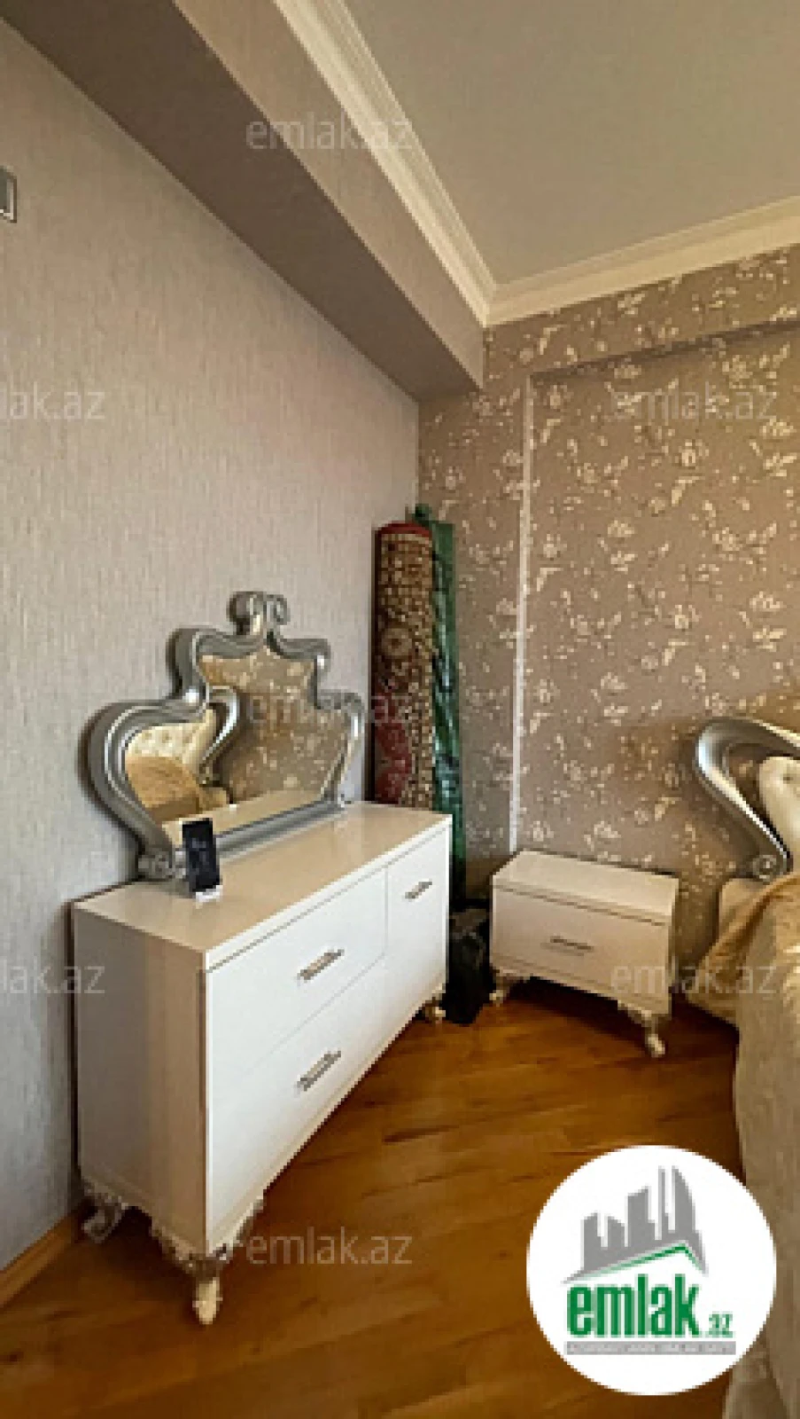 Satılır 3 otaqlı yeni tikili 100 m²