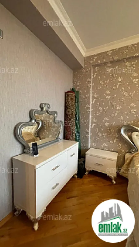 Satılır 3 otaqlı yeni tikili 100 m²