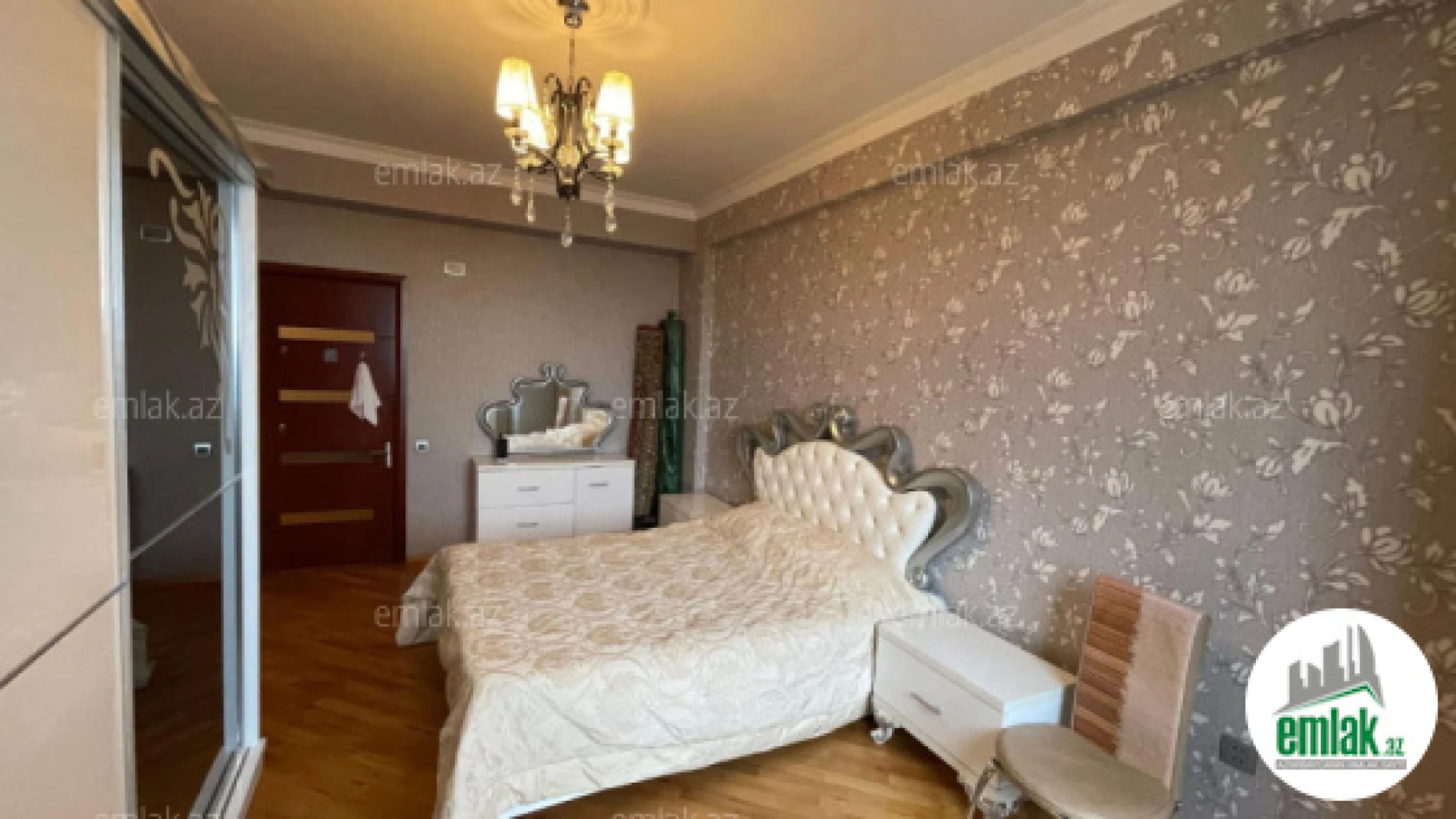 Satılır 3 otaqlı yeni tikili 100 m²