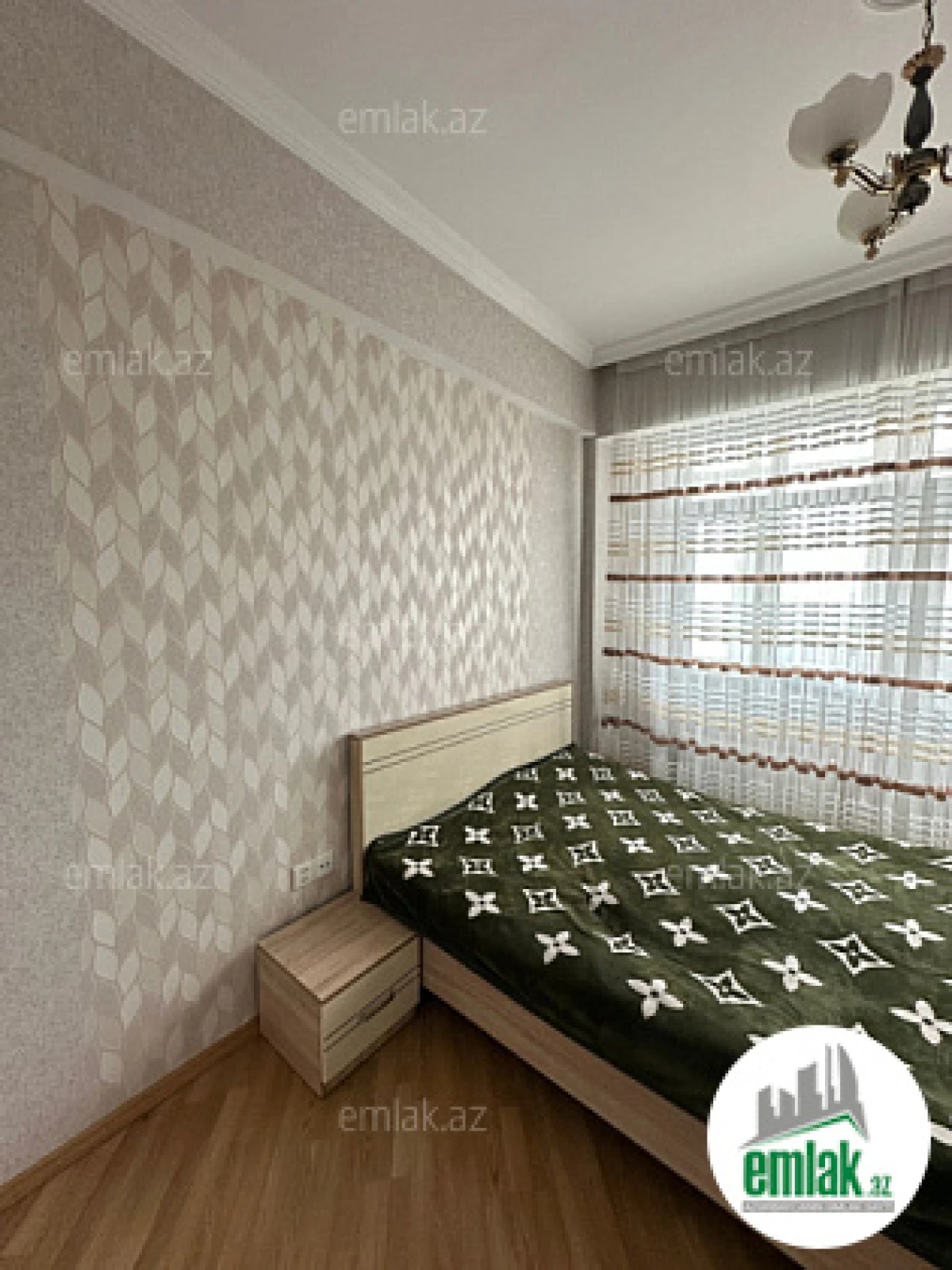 Satılır 4 otaqlı yeni tikili 130 m²