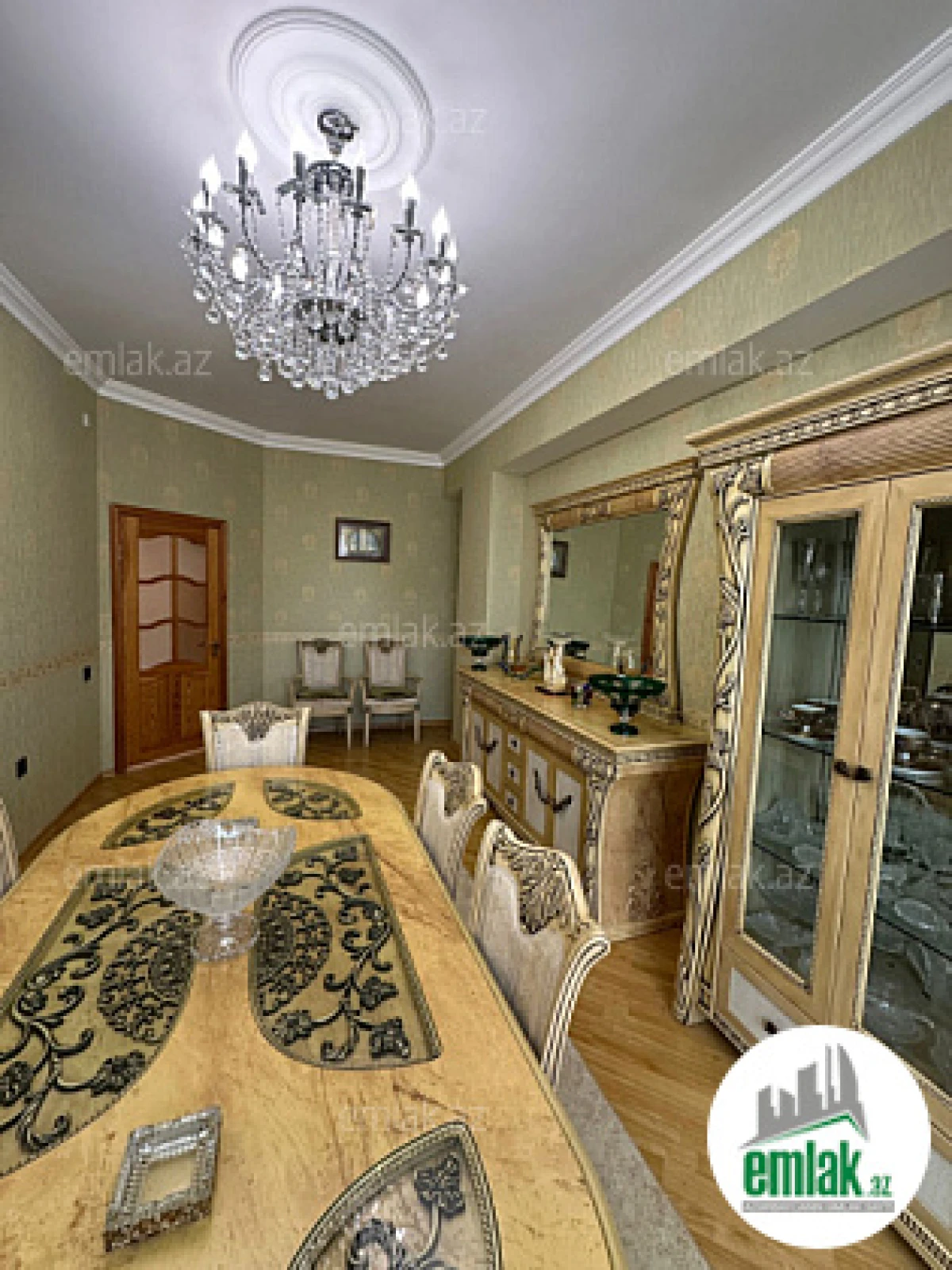 Satılır 4 otaqlı yeni tikili 130 m²