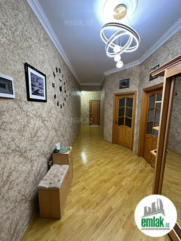 Satılır 4 otaqlı yeni tikili 130 m²