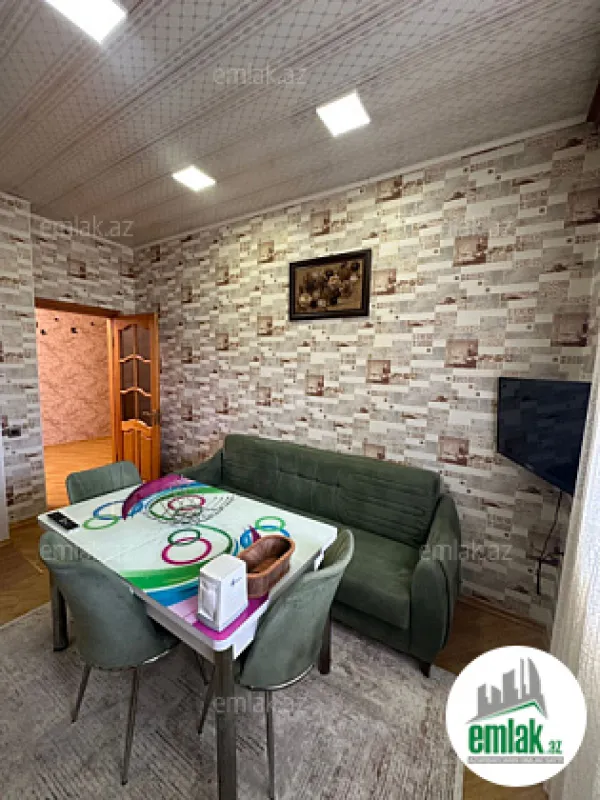 Satılır 4 otaqlı yeni tikili 130 m²