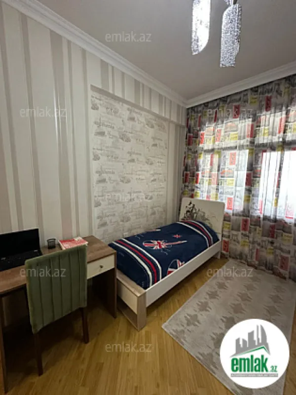 Satılır 4 otaqlı yeni tikili 130 m²