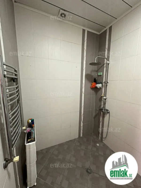 Satılır 4 otaqlı yeni tikili 130 m²