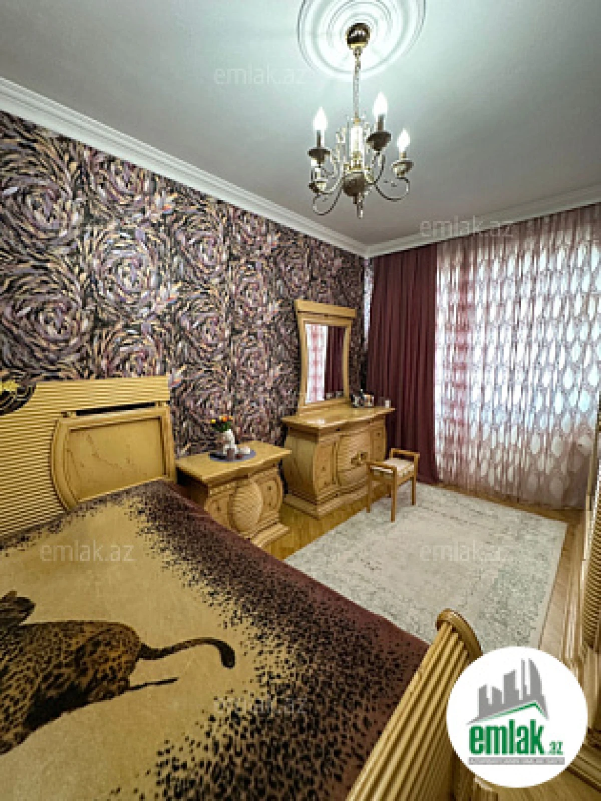 Satılır 4 otaqlı yeni tikili 130 m²