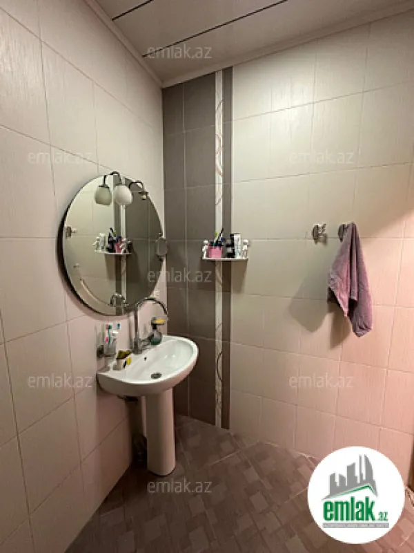 Satılır 4 otaqlı yeni tikili 130 m²