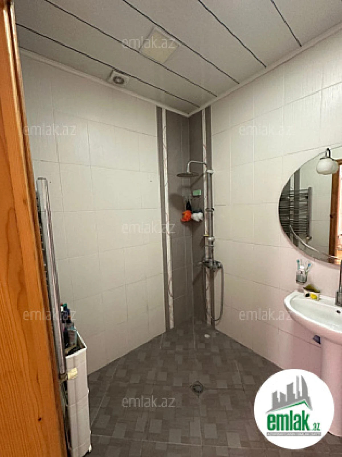 Satılır 4 otaqlı yeni tikili 130 m²